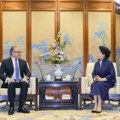 Peng Lijuan sastala se sa generalnim direktorom UNESCO u Pekingu