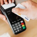 Број куповина платним картицама у Србији више него удвостручен у претходних пет година