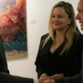 Direktor KCNS Panaotović i ambasador Crne Gore Đoković otvorili izložbu slikara Ivana Đurišića u punom Likovnom salonu