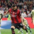 Milan i Roma pobedama obezbedili Veroni i Speciji utakmicu za opstanak u Seriji A