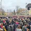Više hiljada ljudi na tribini ProGlasa u Nišu, organizatori kažu da je najveća do sada i da se 17.decembra skida omča oko…