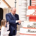 Da li je rođendanska torta Alberta od Monaka dovoljno velika da prikrije sve skandale
