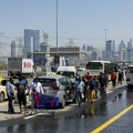 U UAE se raščišćavaju putevi i procenjuje šteta od poplava