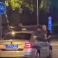 Video koji je izazvao polemike: Policijska brutalnost ili primena zakona?