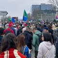Umesto na uranak radnici i studenti na protestu ispred Vlade Srbije