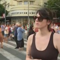 "Ne samo da ništa nije nestalo, nego smo i oplemenili taj SKC": Blokirana raskrsnica, građani pružaju podršku studentima