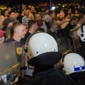 Nova direktiva naprednjacima: Na ulice u klinč