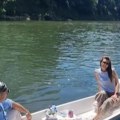 Uhvatila ga sa ljubavnicom i sve mu oprostila: Pevačica sada podelila fotografiju sa mužem: Zaljubljeni kao nikada, ona…
