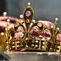 Istorijsko blago pred Srbima! Blistaju kraljevska kruna i replika krsta Svetog Save sa - draguljima