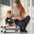 Putujete sa detetom na more? Evo u kojim slučajevima mogu da vam traže saglasnost drugog roditelja