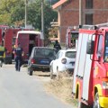 Lokalizovan veliki požar u Barajevu. Vatra planula u magacinu opasnih materija, vatrogasci i dalje dežuraju.