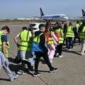 Grupa dece sa Kosova i Metohije prvi put letela avionom Er Srbije povodom Dečije nedelje