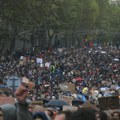Upaljeni alarmi zbog masovnih protesta, odložene utakmice