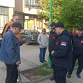 Evakuacija naselja zbog bombe: Građane Niša obilaze vatrogasci-spasioci: Izdate mere upozorenja i bezbednosti (foto)