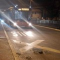 Autobus zbog turaže nije mogao da se zaustavi: Vozač povređen i prevezen na Urgentni centar (foto)