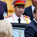 "Zove je na svakih sat i po" Brižit i Makron sve više iznenađuju, a njihova bliska prijateljica otkriva nešto što niko…
