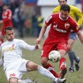 Grafičar pojačao odbranu, stiže Nemanja Vidić