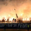Haos ispred stadiona Partizana! Žestoka tuča huligana, sevale baklje na sve strane