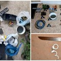 U kući pronađen pravi arsenal! Uhapšen novosađanin u Kragujevcu Policija zaplenila bombe, municiju, policijske legitimacije……
