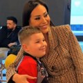 Ceca grli i ljubi Bogdana Obradovića zbog kojeg je plakala cela Srbija. Nakon osvojenog zlata na EP, folk diva sa mališanom…