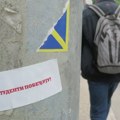 Napadnuto i povređeno troje aktivista u Beogradu tokom deljenja nalepnica, jedan ima potres mozga