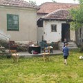 Raspisan konkurs za kupovinu seoskih kuća, bespovratna sredstva za mlade i porodice