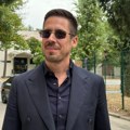 Nikola Rokvić sa šeširom u ruci iznenadio prolaznike: Usred dana zapevao na Skadarliji, Beograđani se raspametili (video)
