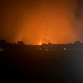 Meštani se organizuju da brane Šumarak u Deliblatskoj peščari od požara: Kopaju kanale i seku rastinje oko kuća