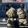 SIPA i EUROPOL u akciji zbog krijumčarenja oružja, osumnjičeni tokom pretresa sebi pucao u glavu