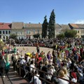 VIŠE OD 500 MALIŠANA NA ŽITNOM TRGU: Jubilarni 20. maskenbal „U bajci stanujem“ okupio škole i vrtiće