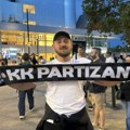Grobari u Parizu: Došli smo, jer volimo Partizan! (foto)