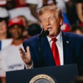 Trump: SAD neće napasti Iran pre izbora za Kongres