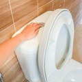 Ako tokom noći često idete u toalet, evo kako stati na put tome! Urolog savetuje 3 rešenja - dok spavate nosite jedno