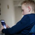 "Zabranite deci da koriste pametne telefone do 13.: Godine" Francuski stručnjaci uputili hitan apel: Videli smo šta se radi…