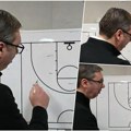 Hit snimak predsednika Vučića na tik toku Ovako je odgovorio premijeru Vučeviću na pitanje o odbrani u košarci (video)