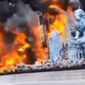 Veliki požar na poznatom muzičkom festivalu: Gori glavna bina - pokrenuta hitna operacija (video)