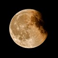 (Foto) krvavi Mesec obasjao nebo! Ovako je izgledao spektakl širom sveta, a uskoro sledi još jedan fenomen