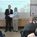 Ambasador Slovačke uručio sertifikate učesnicama projekta o mikrobiologiji