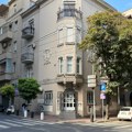 (Foto, video) Prve slike sa mesta ubadanja u centru grada. Tinejdžer (18) branio beskućnika od nasilnika, pa izboden! Doktori…