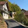 Priboj nastavlja uređenje puteva: Novi asfalt stigao i do domaćinstava u Potpeću