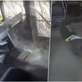 Šok snimak pucnjave u autobusu Severnoj Karolini: Vozač odbio da stane putniku van stanice, a onda su počeli da lete meci…