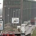 Putevi Srbije: Počelo zimsko održavanja državnih puteva, u rezervama 87.000 tona soli i oko 1.480 tona hladne asfaltne mase