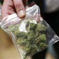 Policija pretresom stana pronašla 163,64 g marihuane, 64 g amfetamina i vagicu za precizno merenje