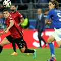 Bajka Albanaca trajala 23 sekunde, Italijani rutinski do prve pobede