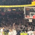 Arena tri puta zagrmela zbog Obradovića: Grobari pokazali šta misle o rezultatima u Evroligi