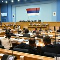 Odgovor šmitu bez kvoruma: Ukidanje finansiranja stranaka u Republici Srpskoj skinuto sa dnevnog reda Skupštine