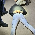 Policijske akcije u tutinu: Uhapsili muškarca sa poternice i pronašli dva pištolja