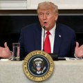 Trump kaže da je prijetio bombardiranjem Moskve ako Putin napadne Ukrajinu