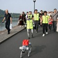 Robotski pas počeo probne patrole u kineskom gradu Hangdžou: Otkriva nezakonito parkiranje i blokade puteva