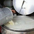 Viškove mlečnih proizvoda otkupiće kompanija koja snabdeva domaće trgovinske lance